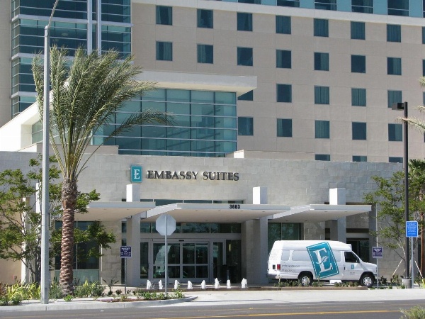 Embassy Suites By Hilton Ontario Airport image 2